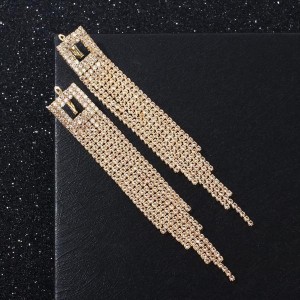 Серьги висячие со стразами "Голливуд" ромб полый, цвет белый, цвет золотистый Серьги висячие со стразами "Голливуд" ромб полый, цвет белый, цвет золотистый