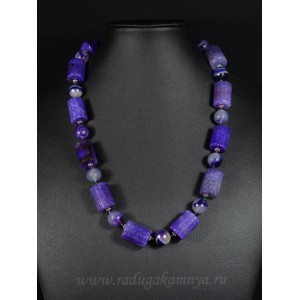 Колье из агата пати тонированного цилиндр с гранями 14*20мм шарик 10мм фиолетовый, 52см