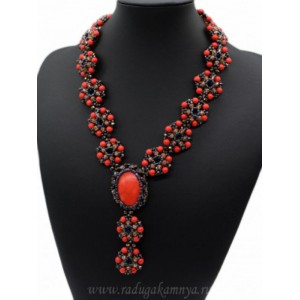 Колье ручной работы "Каллисто" с кораллом (иск.) и цирконами, 50см