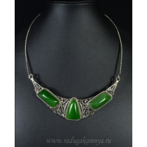 Колье нефрит, 47см.