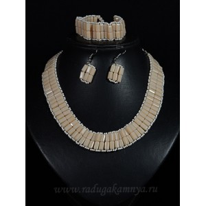 Колье браслет серьги из циркона с бисером цвет кремовый, 46см Колье браслет серьги из циркона с бисером цвет кремовый, 46см