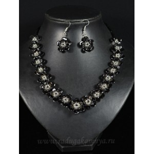 Колье и серьги из циркона цветочки цвет черный, 49см