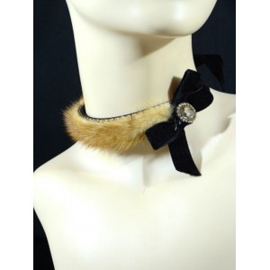 Чокер с цирконами и мехом, цвет  палевый