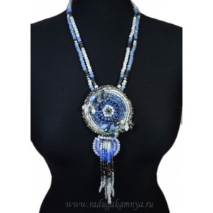 Колье ручной работы с цирконом и бисером, 63см Колье ручной работы с цирконом и бисером, 63см