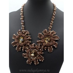 Колье ручной работы с цирконом, цвет  коричневый 53см