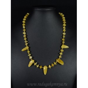 Колье из янтаря с бисером 5 висюлек галтовка молочный, 15гр, 50см Колье из янтаря с бисером 5 висюлек галтовка молочный, 15гр, 50см