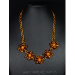 Колье с янтарем и бисером "5 цветочков" карамельный, коньячный, 50см Колье с янтарем и бисером "5 цветочков" карамельный, коньячный, 50см