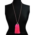 Колье " Кисточка ", цвет  фуксия, 84см.