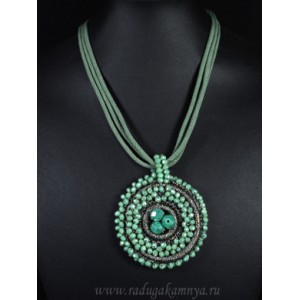 Колье на шнурке 3 нити круг 70мм цвет зеленый, 47см