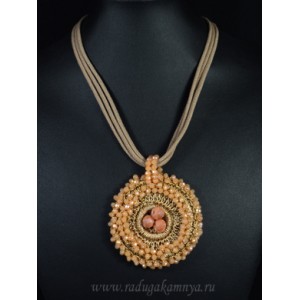 Колье на шнурке 3 нити круг 70мм цвет карамельный, 47см