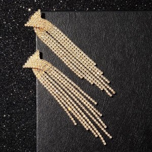 Серьги висячие со стразами "Водопад" бантик, цвет белый, цвет золотистый