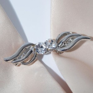 Зажим для кардигана "Волны", цвет белый, цвет серебристый