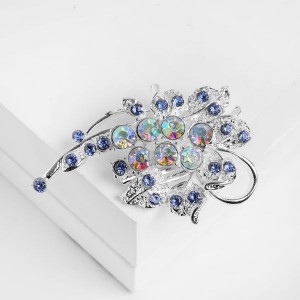 Брошь "Роса" на ветке, цвет голубой, цвет серебристый (стразы)