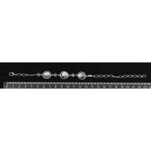 Браслет из гелиотиса (иск.),  круг 12мм, 3 камня, на цепочке