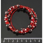 Браслет из граната (шарик 7 и 9мм) на струнке с хрусталем и бисером