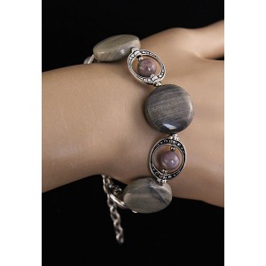 Браслет из яшмы зелёной на застежке, круг 20м + шарик 8мм в рамке