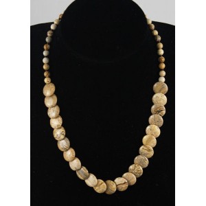 Колье из яшмы песочной "чешуйки"