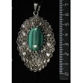Кулон из малахита, овал 25х18мм, филигрань