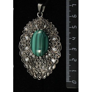 Кулон из малахита, овал 25х18мм, филигрань