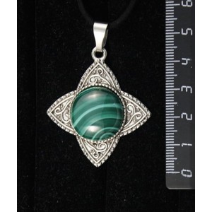 Кулон из малахита, "роза ветров", круг 20мм