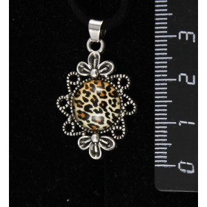 Кулон с кабошоном из пластика , рисунок "леопард",  "2 цветка", круг 12мм