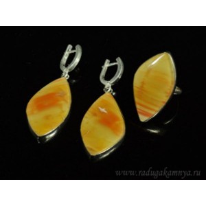 Кольцо и серьги с агатом