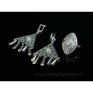 Кольцо и серьги (мельхиор) с розовым кварцем Кольцо и серьги (мельхиор) с розовым кварцем