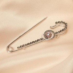 Булавка "Классика" овалы с жемчужиной, 7,5 см, цвет серый, цвет серебристый