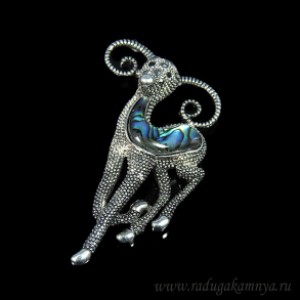 Кулон из перламутра гелиотис овен 37*67мм