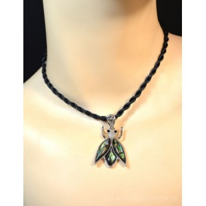 Кулон на шнурке с перламутром гелиотис мотылек 24*33мм, 50см