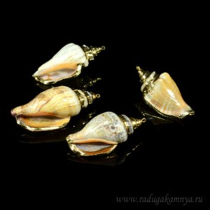 Кулон из перламутра ракушка 20*40мм цвет бежево-молочный