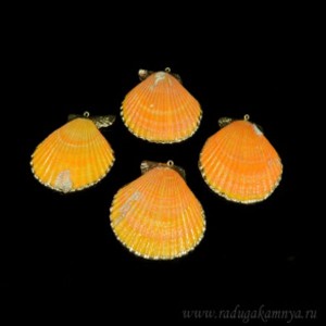 Кулон из перламутра ракушка 55*60мм цвет оранжевый, IIсорт