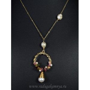 Кулон с жемчугом белым и турмалином на цепочке "Кольцо" 32*54мм, 80см Кулон с жемчугом белым и турмалином на цепочке "Кольцо" 32*54мм, 80см