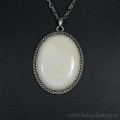 Кулон на цепочке овал 37*47мм с кальцитом белым, 70см