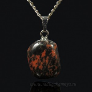 Кулон из обсидиана