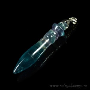 Кулон из флюорита 12*53мм.