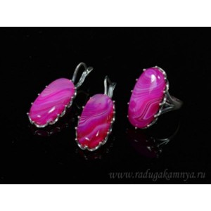 Кольцо и серьги с агатом тонированным, цвет фуксия Кольцо и серьги с агатом тонированным, цвет фуксия