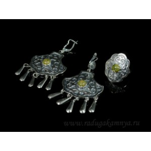 Кольцо и серьги унакит (мельхиор) Кольцо и серьги унакит (мельхиор)