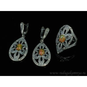 Кольцо и серьги унакит