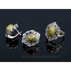 Кольцо и серьги унакит Кольцо и серьги унакит