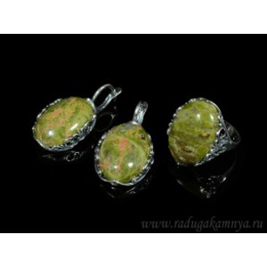 Кольцо и серьги унакит Кольцо и серьги унакит