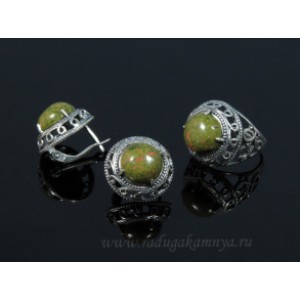 Кольцо и серьги унакит