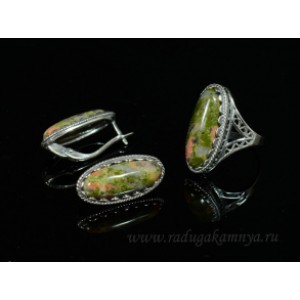 Кольцо и серьги унакит Кольцо и серьги унакит