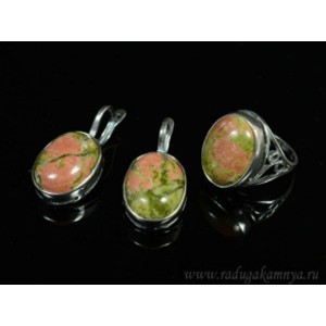 Кольцо и серьги унакит