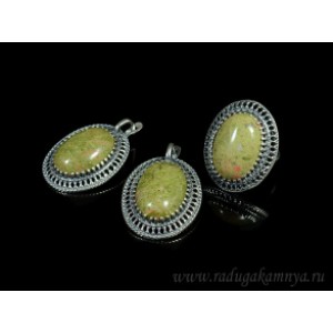 Кольцо и серьги унакит Кольцо и серьги унакит