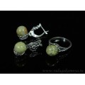 Кольцо и серьги унакит