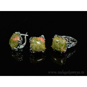 Кольцо и серьги унакит