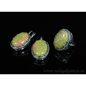 Кольцо и серьги унакит Кольцо и серьги унакит