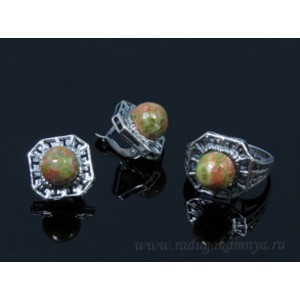Кольцо и серьги унакит