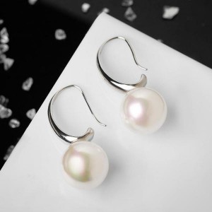 Серьги с жемчугом капля полукруг, цвет белый, цвет серебристый
